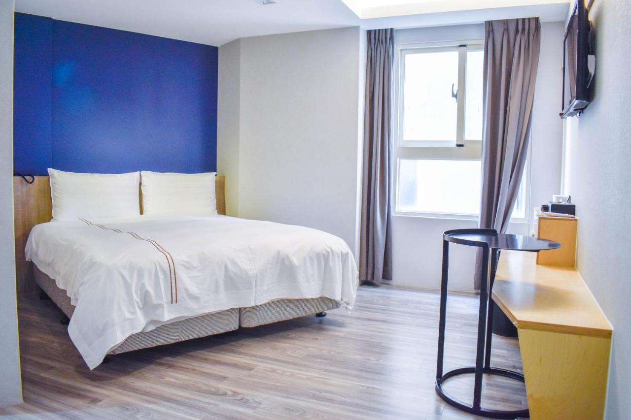 Talmud Business Hotel - Zhongshan Тайчжун Екстер'єр фото