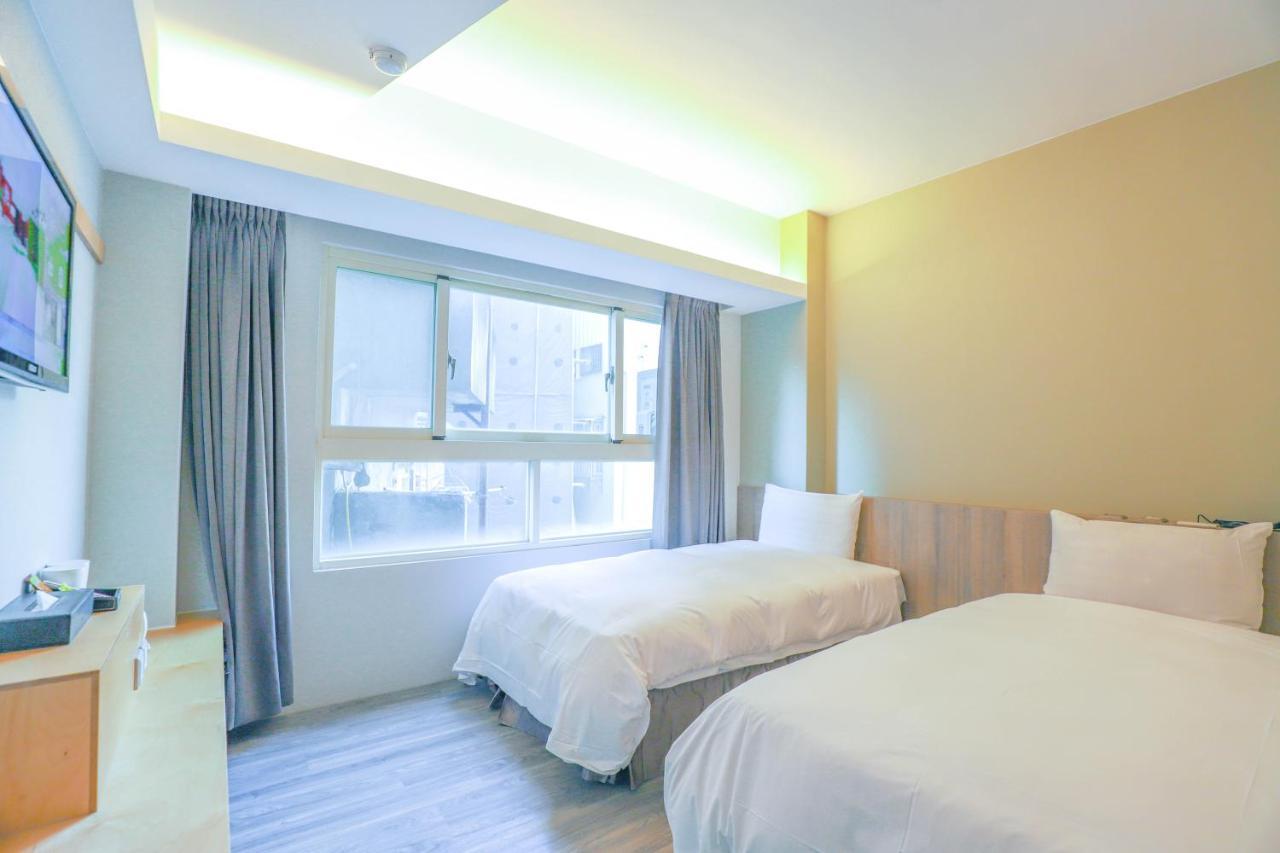 Talmud Business Hotel - Zhongshan Тайчжун Екстер'єр фото